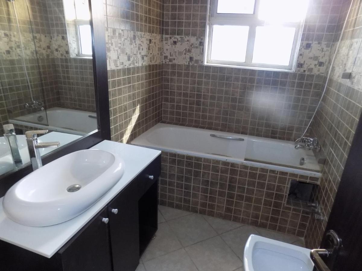 Posh And Victoria Island 3* Лагос